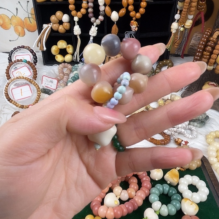 吊坠菩提根/象牙果L****r