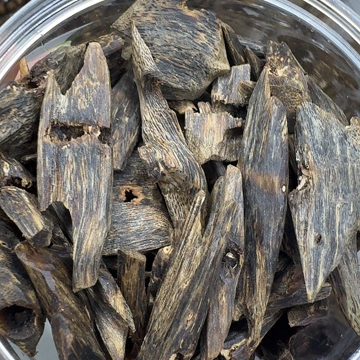 南***、沉水乌身圆叶块料40克