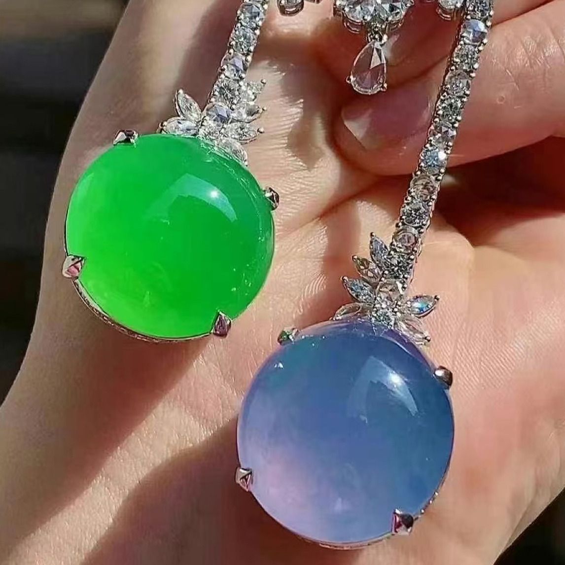 缅甸A货翡翠高品质18K金豪镶双色蛋面吊坠