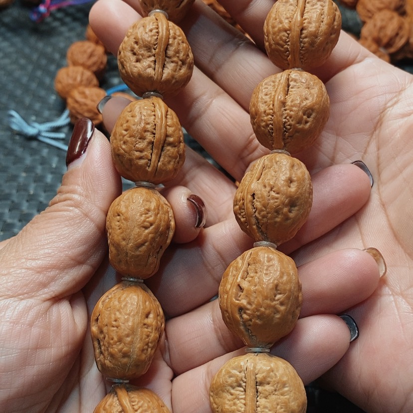 【闪购商品】文玩核桃吊坠绣花鞋