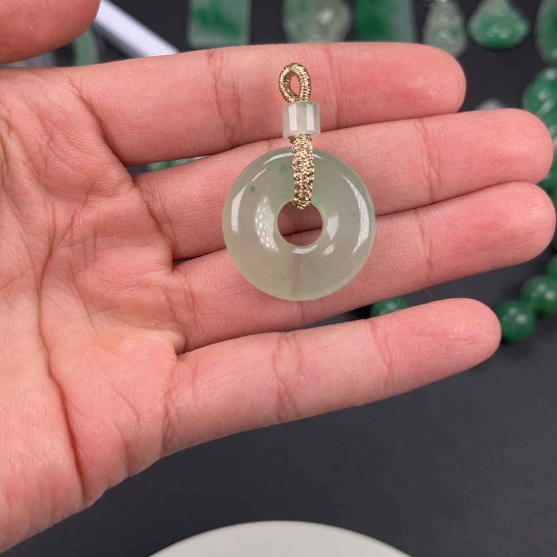 石英质玉颈饰未镶嵌鸳*谭jjjjjj