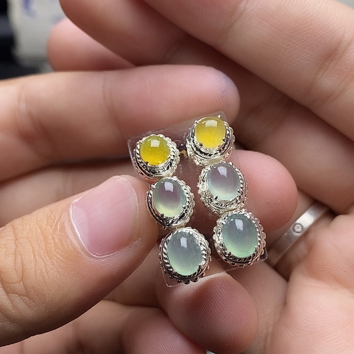 定制翡翠未镶嵌翡翠