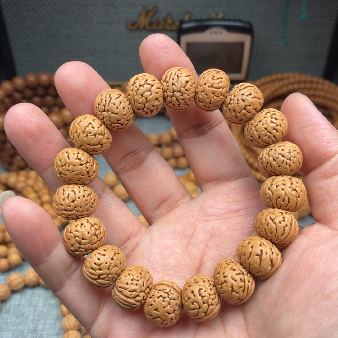 吊坠桃核桃核手串15纽扣