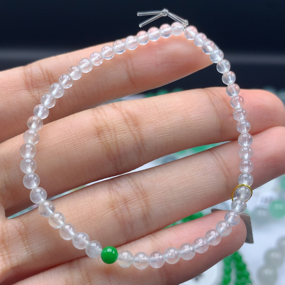 翡翠手链未镶嵌卡