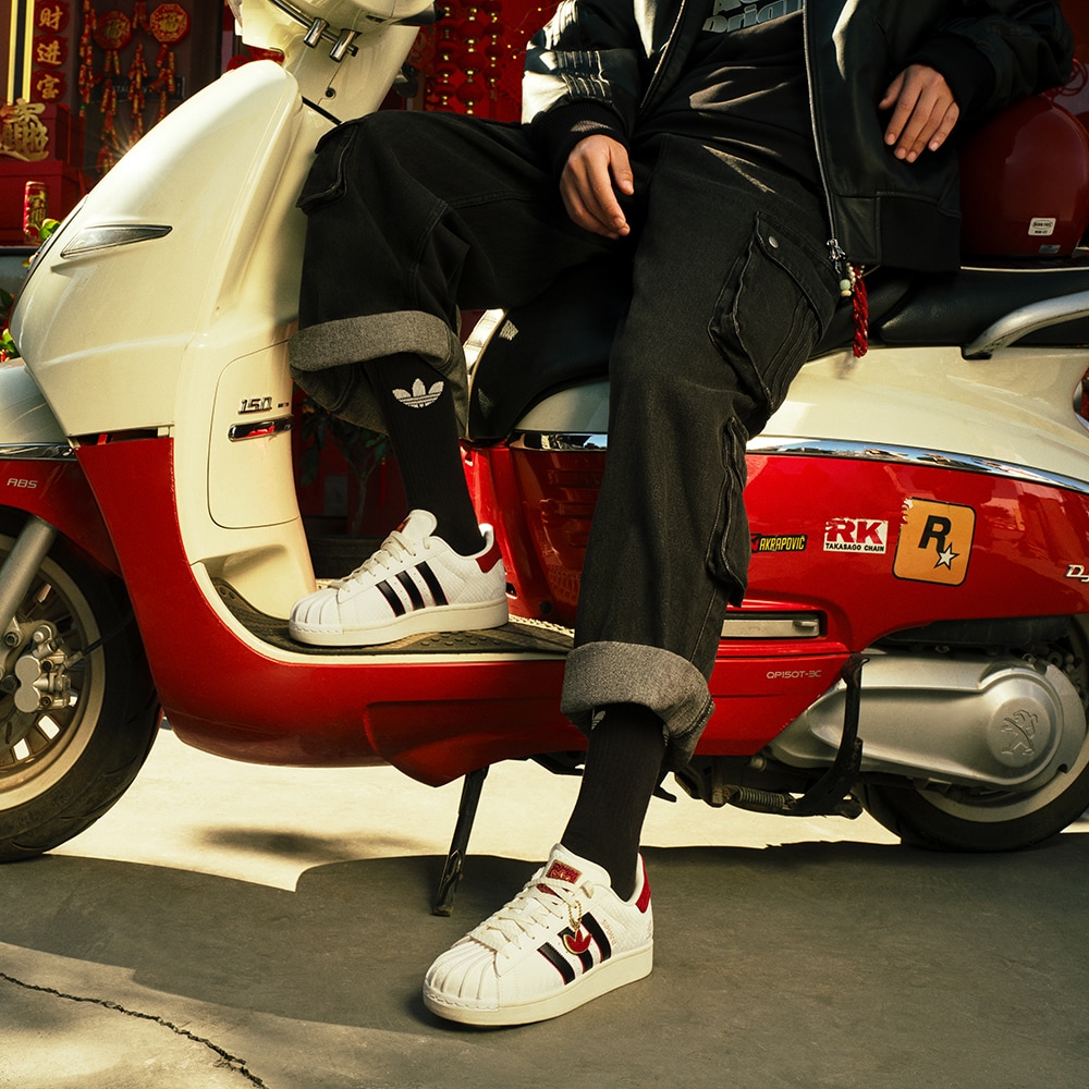 Adidas阿迪达斯三叶草王安宇同款蛇年新款工装风牛仔运动裤JY0203