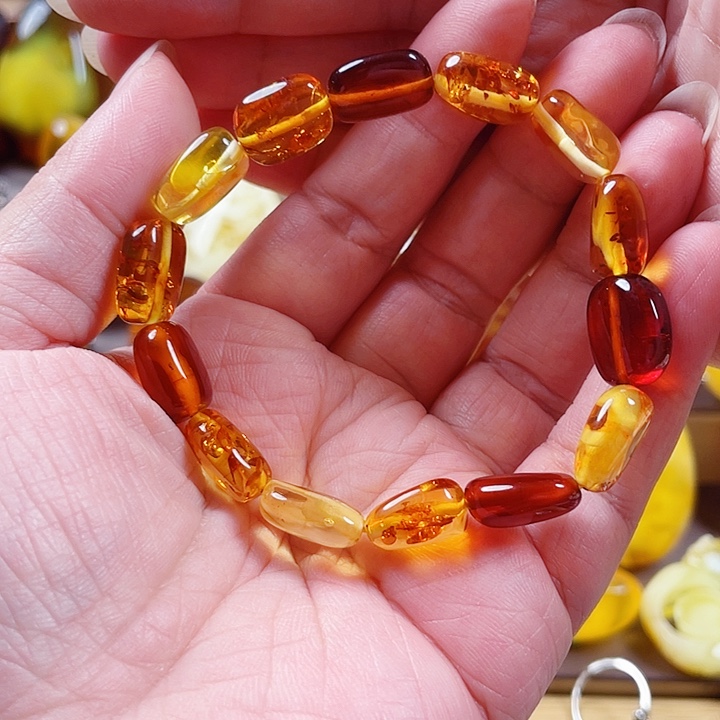 琥珀未镶嵌裸石手串