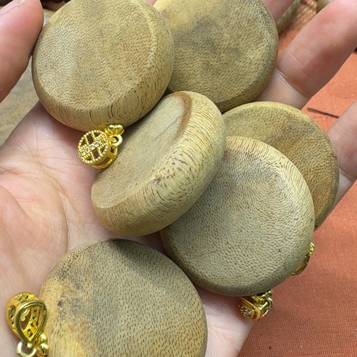 大叶紫檀（黑酸枝木类）