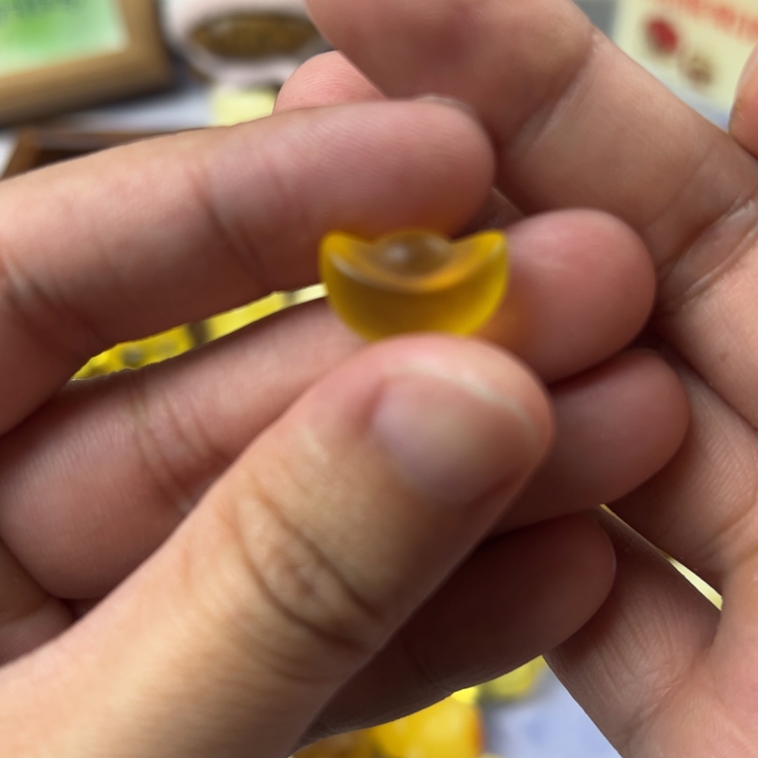 K***n琥珀未镶嵌珠宝奇石