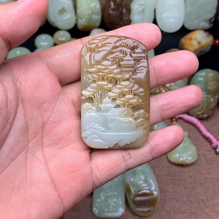 和田玉（糖玉）未镶嵌颈饰