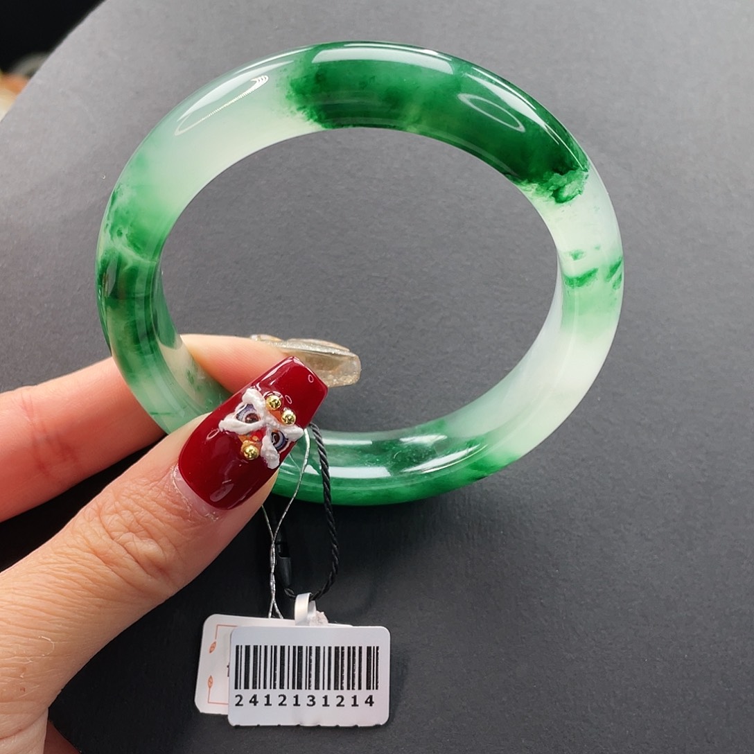 石英质玉手镯未镶嵌赵**?60