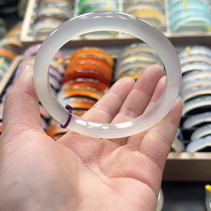 玛瑙/玉髓手镯未镶嵌62  63