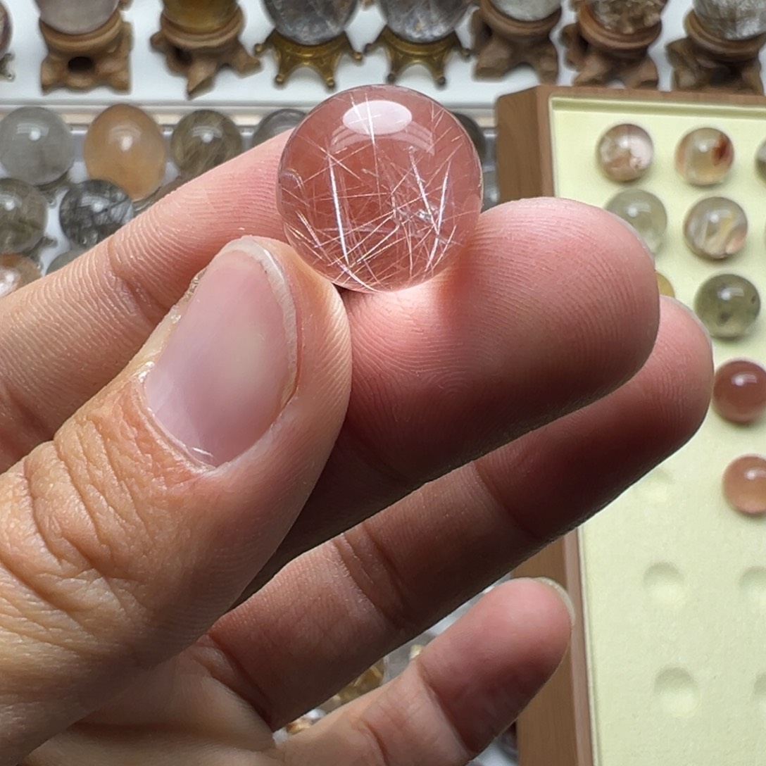 ****糖水晶未镶嵌珠宝半成品兔毛球