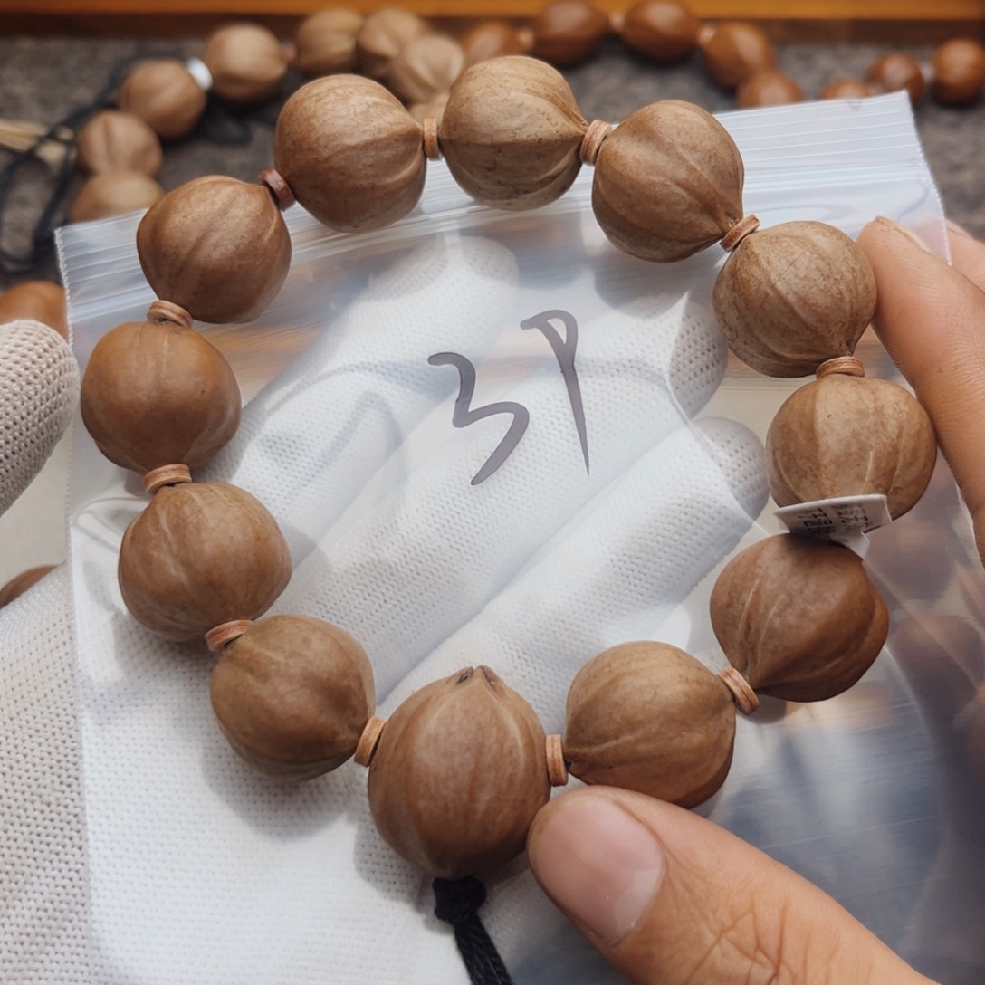 手串/手链橄榄核沈****司39号。2.2×2.2四花铁核