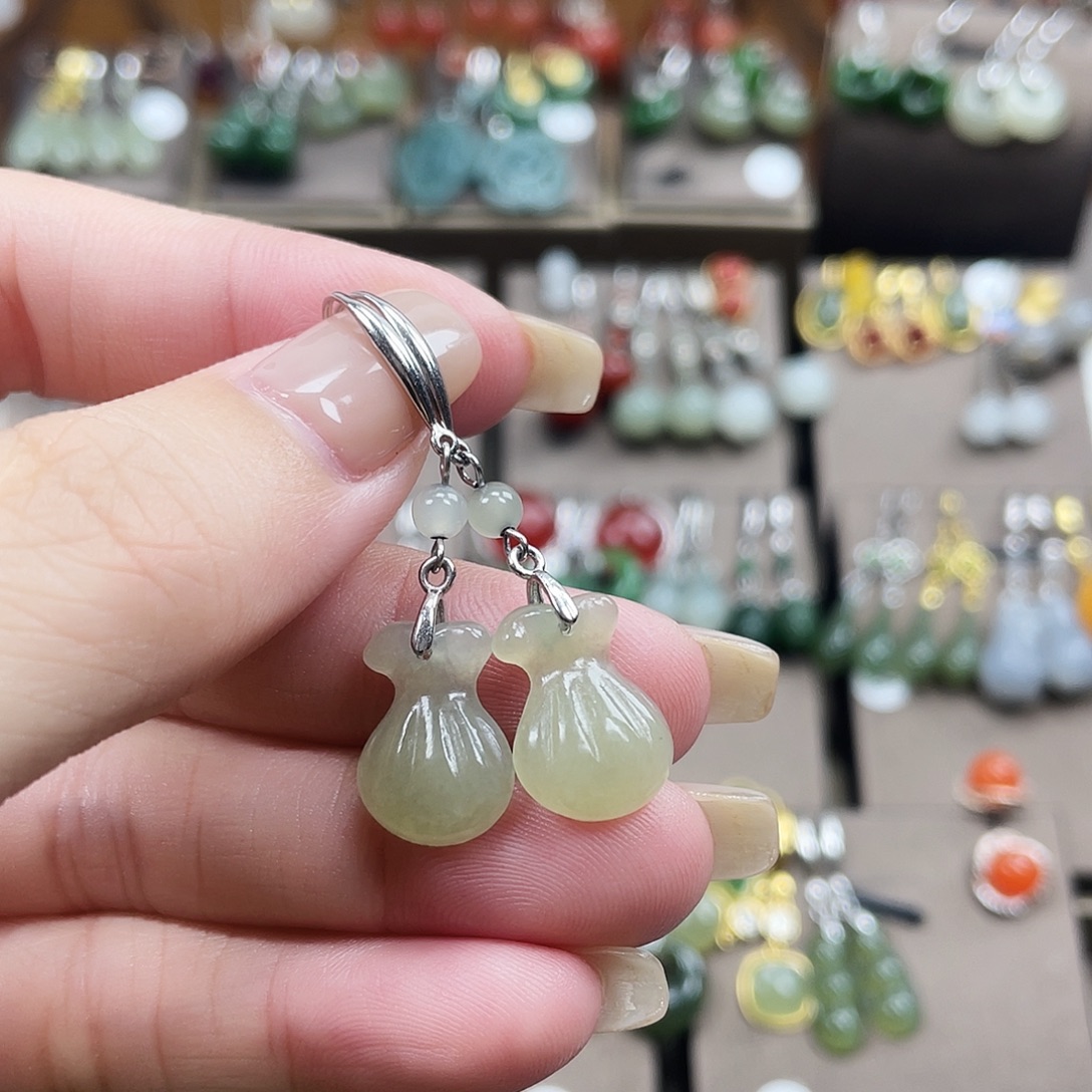 和田玉银S925镶嵌耳饰福袋