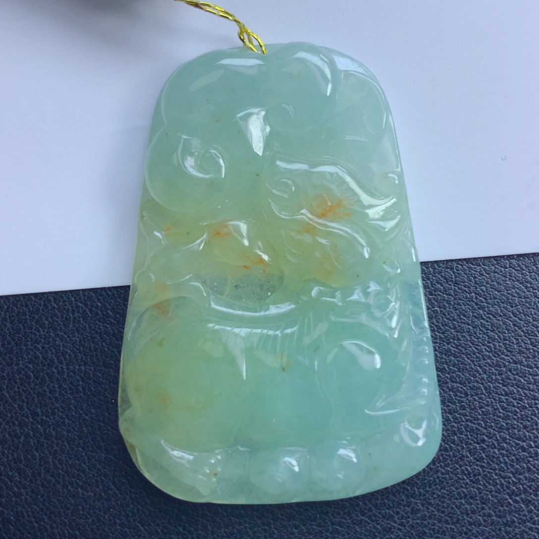 翡翠颈饰未镶嵌麒麟