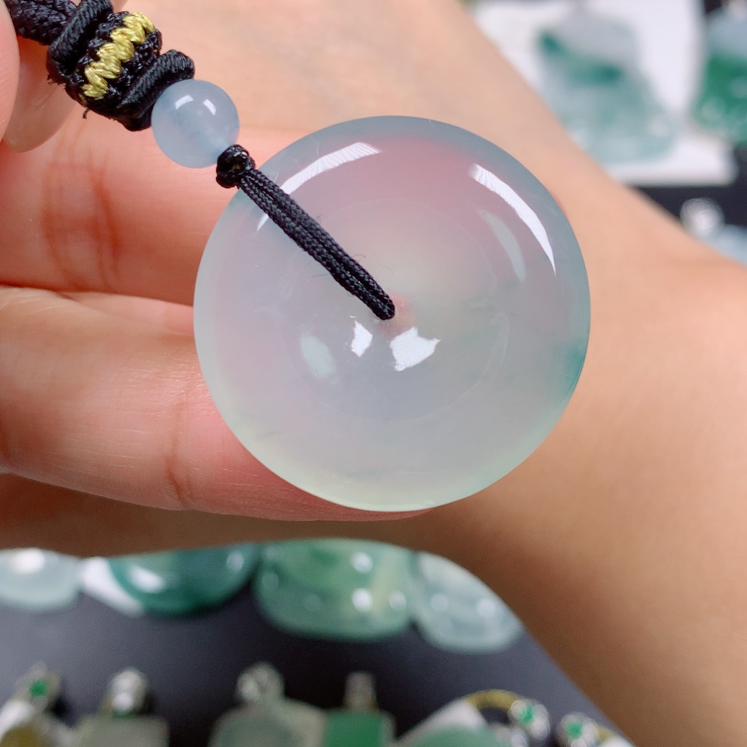 翡翠未镶嵌颈饰扣子