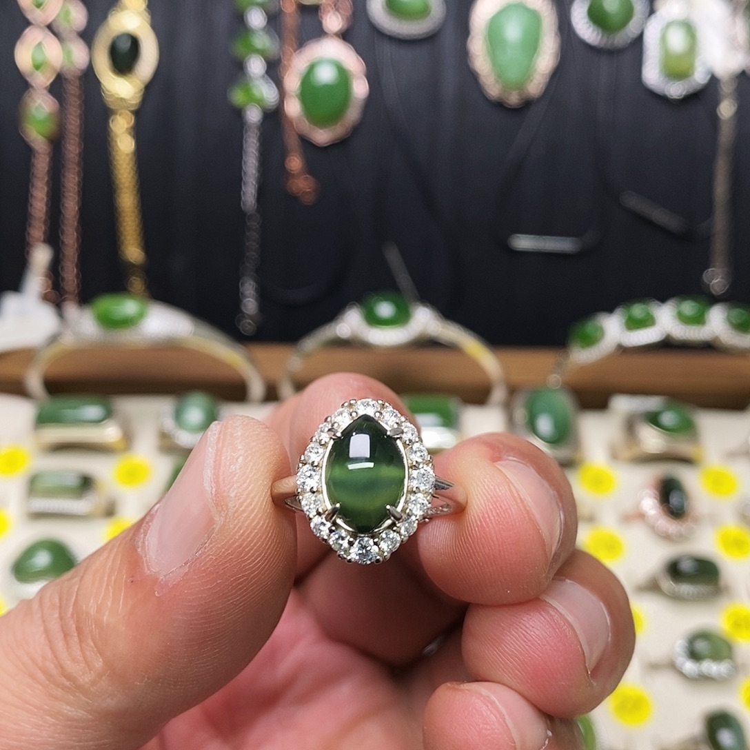 银S925镶嵌戒指和田玉（碧玉）