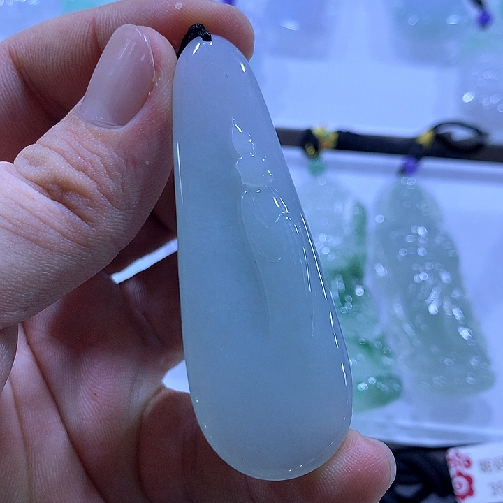 翡翠未镶嵌颈饰天然翡翠A货吊坠