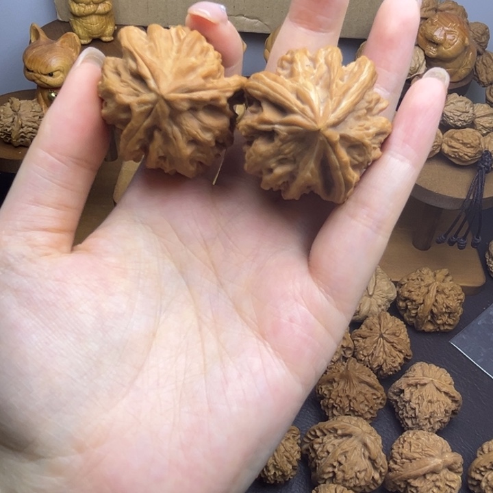 ****人桃核吊坠曹大龙马虎对有瑕有黄有修有磕
