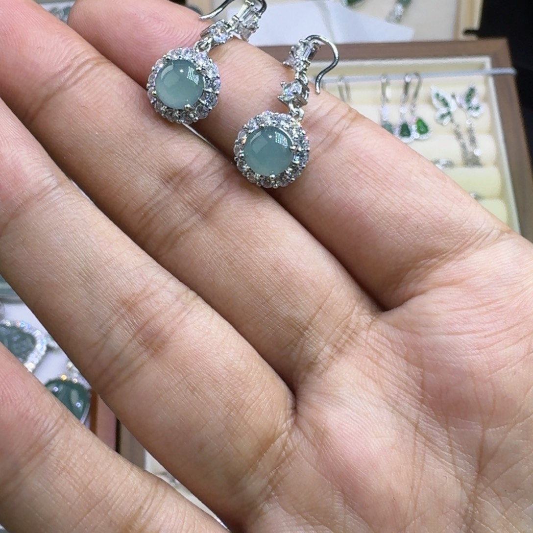 翡翠未镶嵌颈饰47