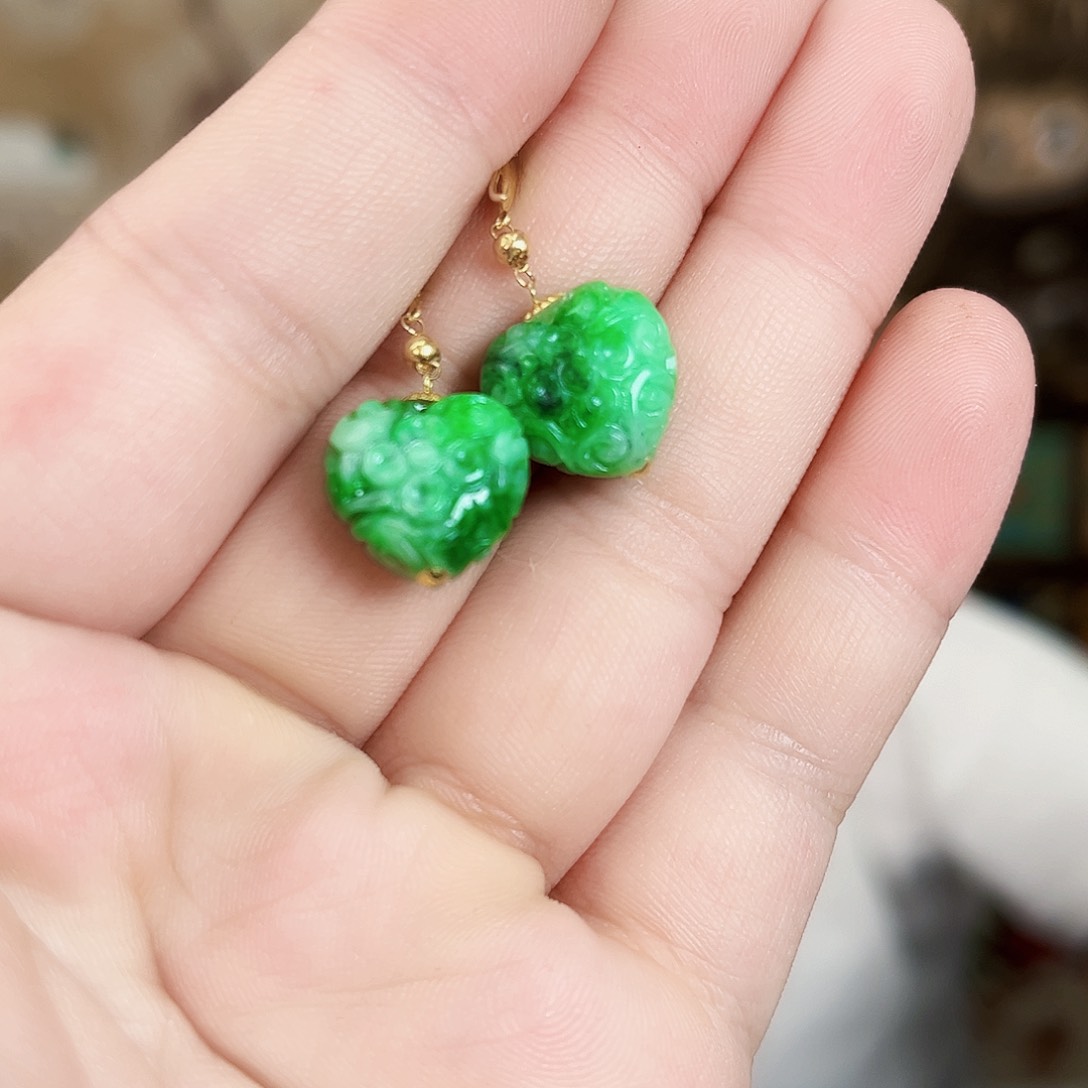 翡翠18K金镶嵌颈饰耳饰