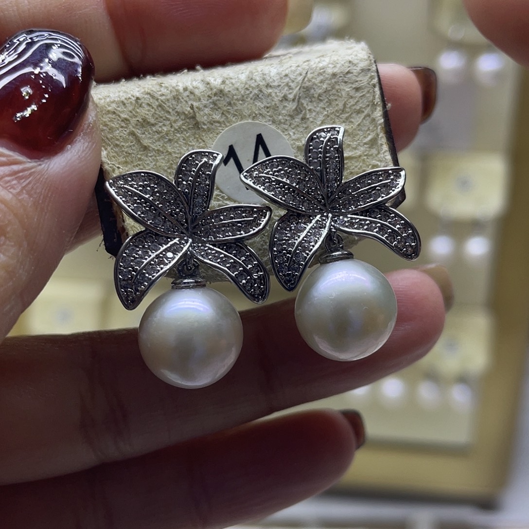 银S925镶嵌淡水珍珠耳饰