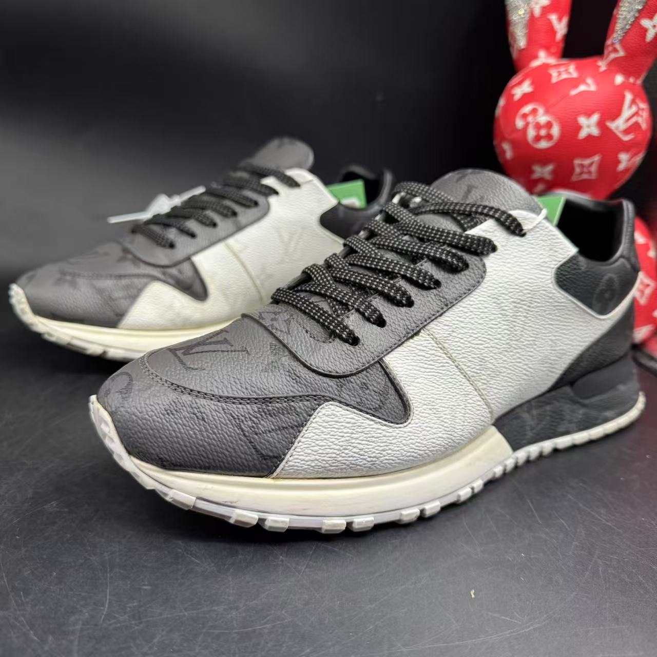 95新 LouisVuitton/路易威登 【AO特惠】40欧码男士三色运动鞋ao53
