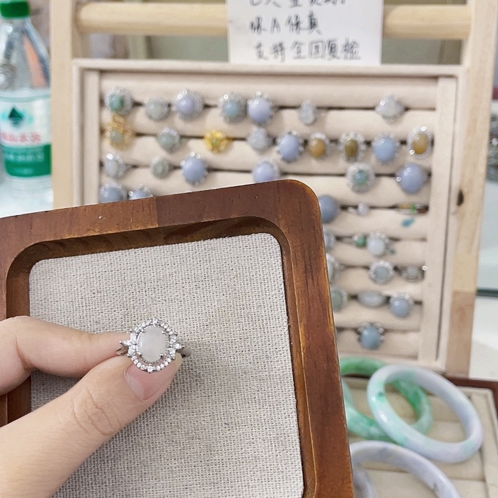 翡翠未镶嵌颈饰天然翡翠Ａ货