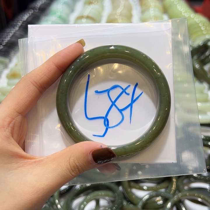 和田玉（糖玉）手镯未镶嵌