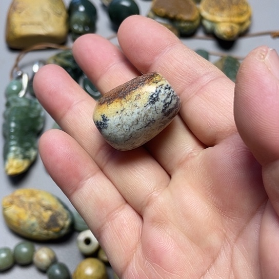 岫岩河磨玉（透闪石质玉）未镶嵌挂件