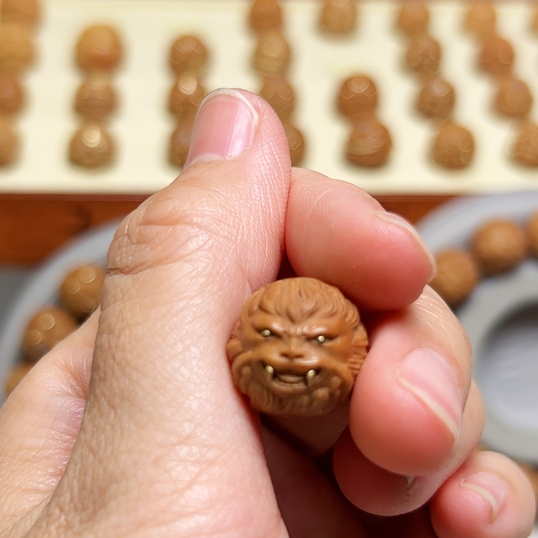 猴头核桃把件6*悟空