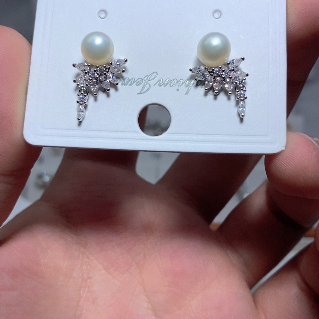 银S925镶嵌淡水珍珠耳饰