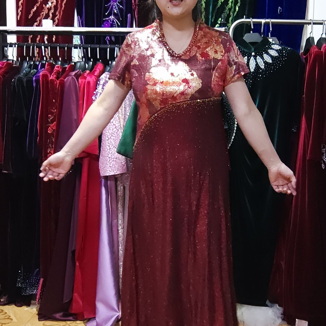 酒红色品牌v领重工长款连衣裙xl125内5XL160斤左右