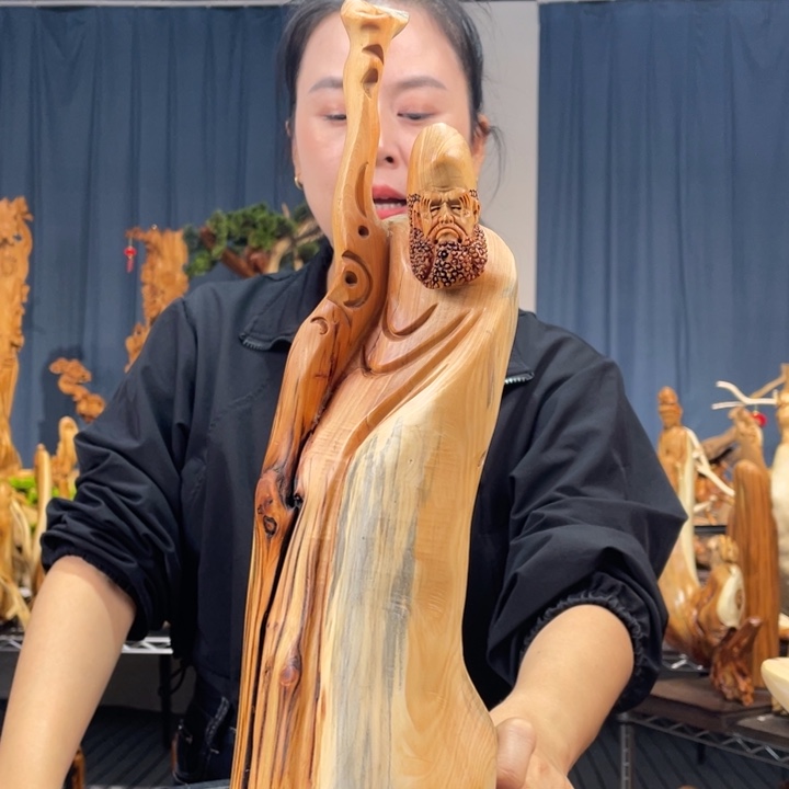 柏木（崖柏）随型摆件