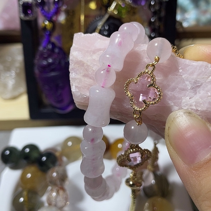 彩石粉水原石素圈手串