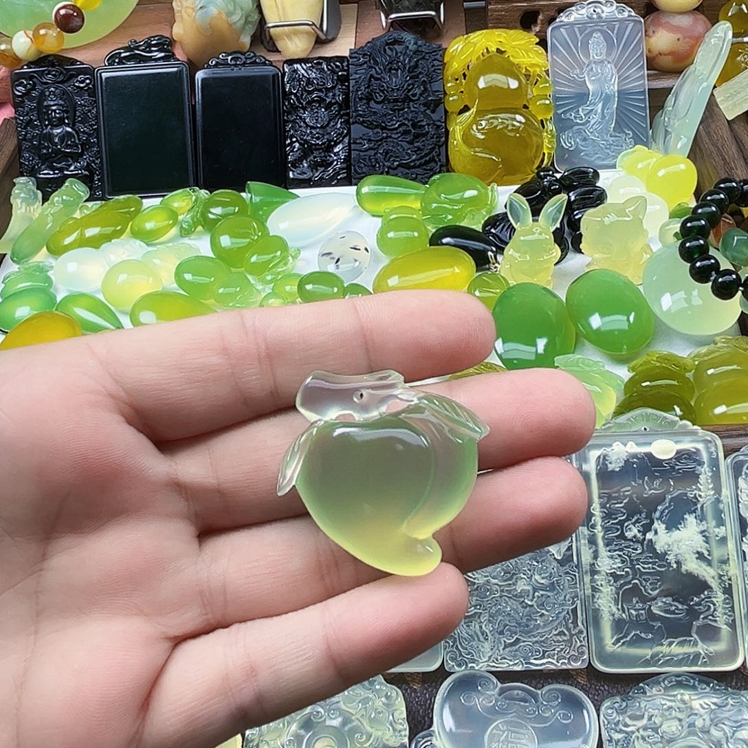 岫玉未镶嵌吊坠(不含链)