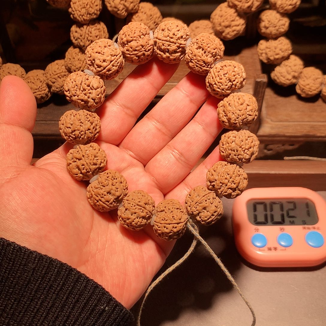 金刚菩提吊坠e****鱼10。      