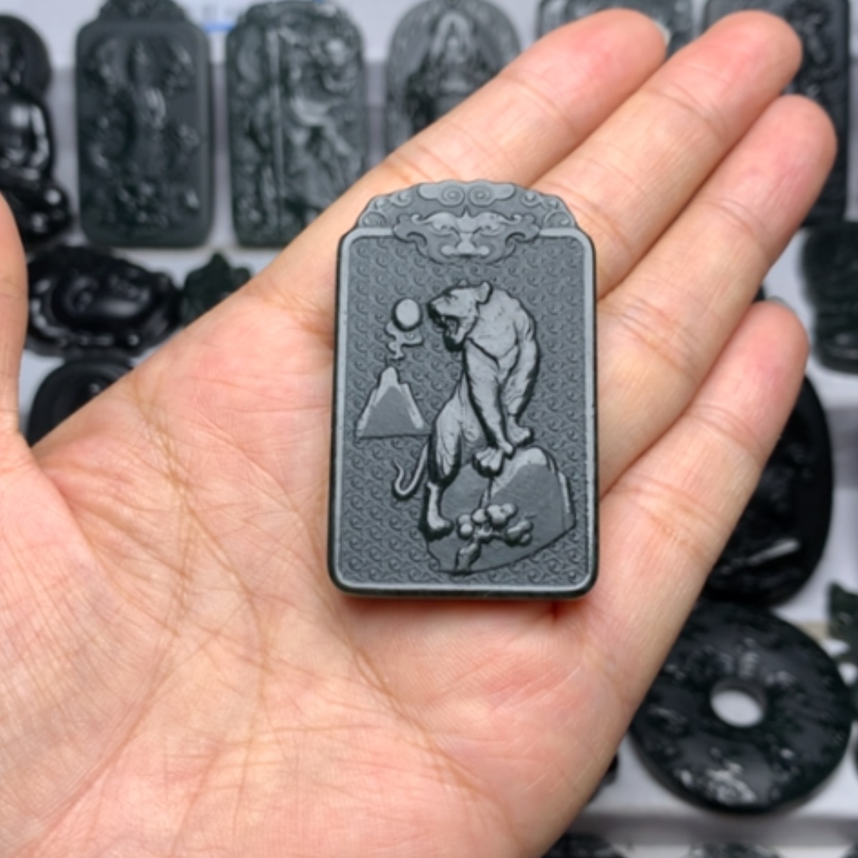 【闪购商品】和田玉未镶嵌颈饰双面雕刻