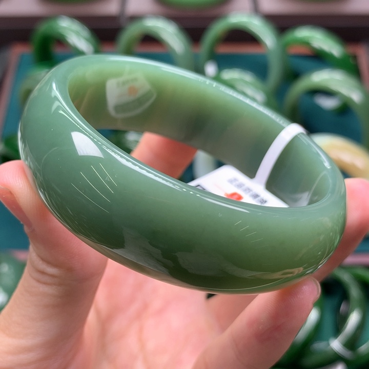 未镶嵌手镯和田玉（碧玉）5758