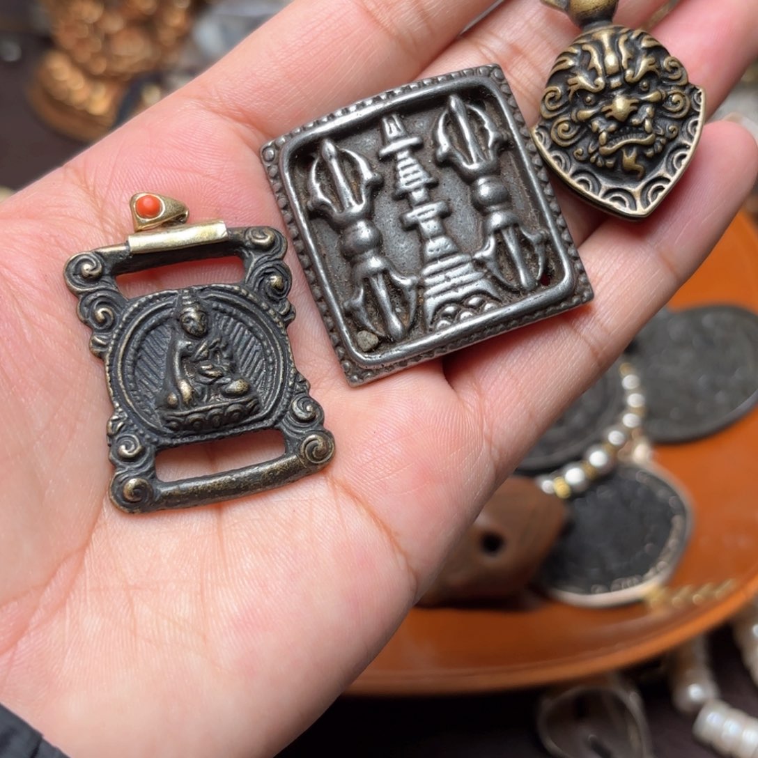 铜星月菩提挂件菩提