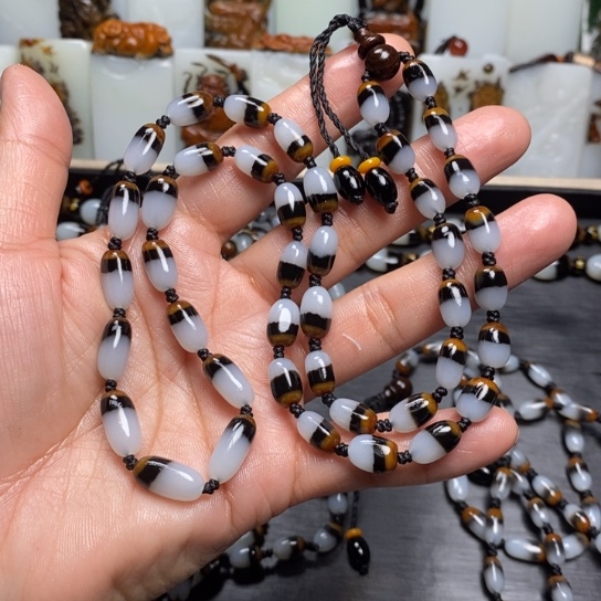 和田玉颈饰未镶嵌卫**贸