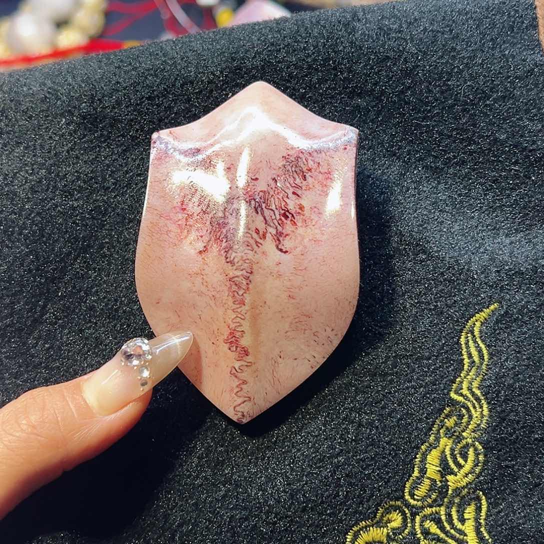 鹿骨吊坠鹿骨材质