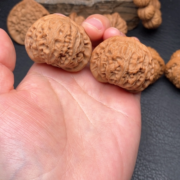 桃核把件尺寸40宫灯