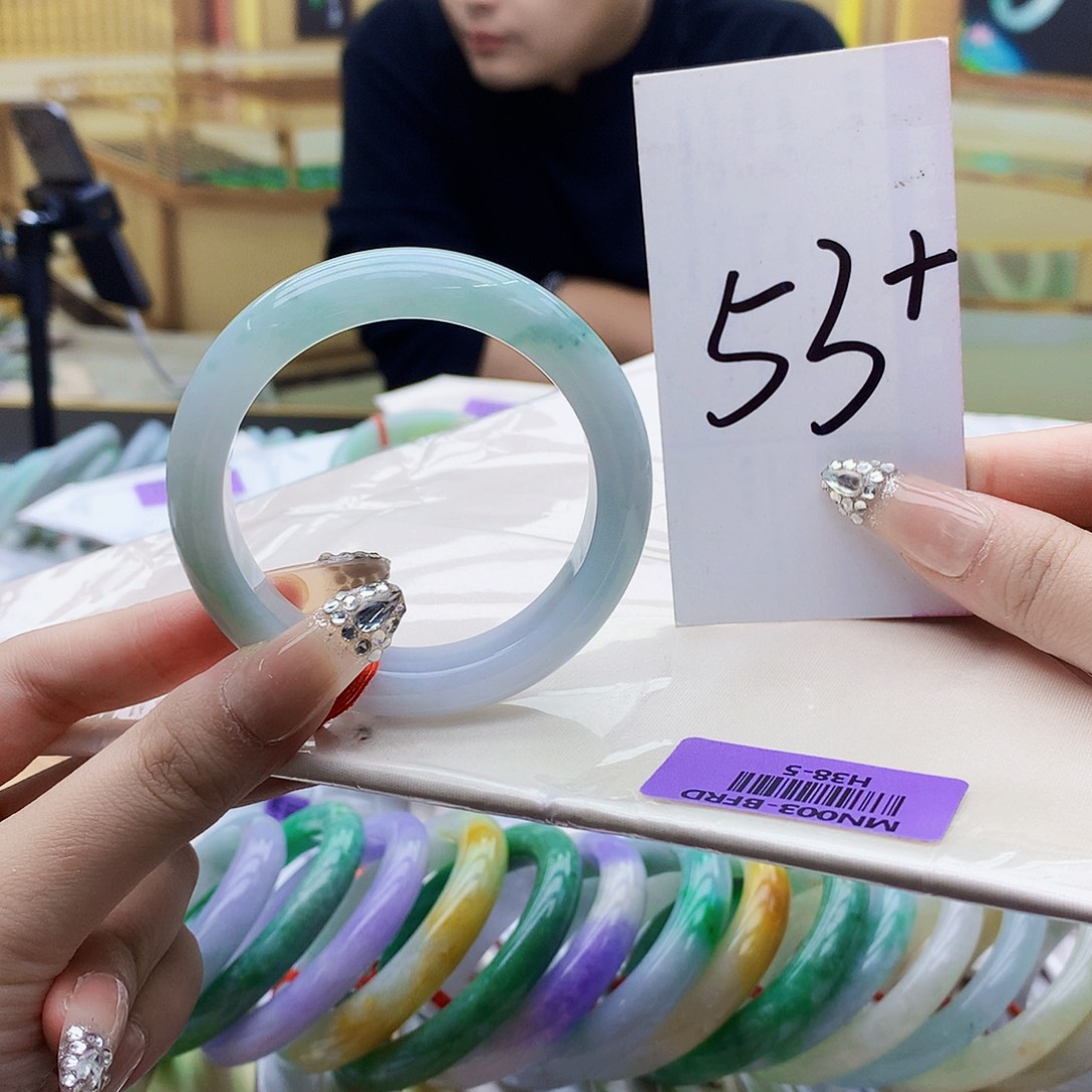 翡翠未镶嵌手镯hi