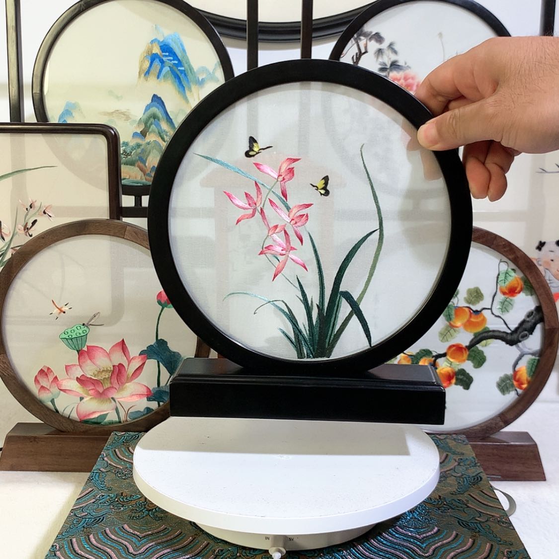 【闪购商品】织绣圆*影苏绣双面绣摆台