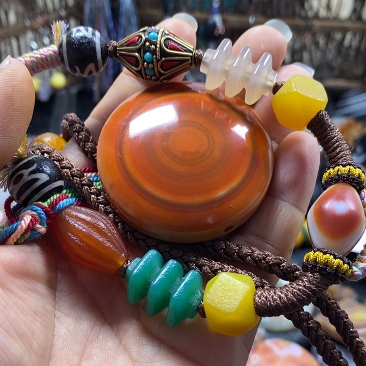 上***）玛瑙/玉髓未镶嵌颈饰