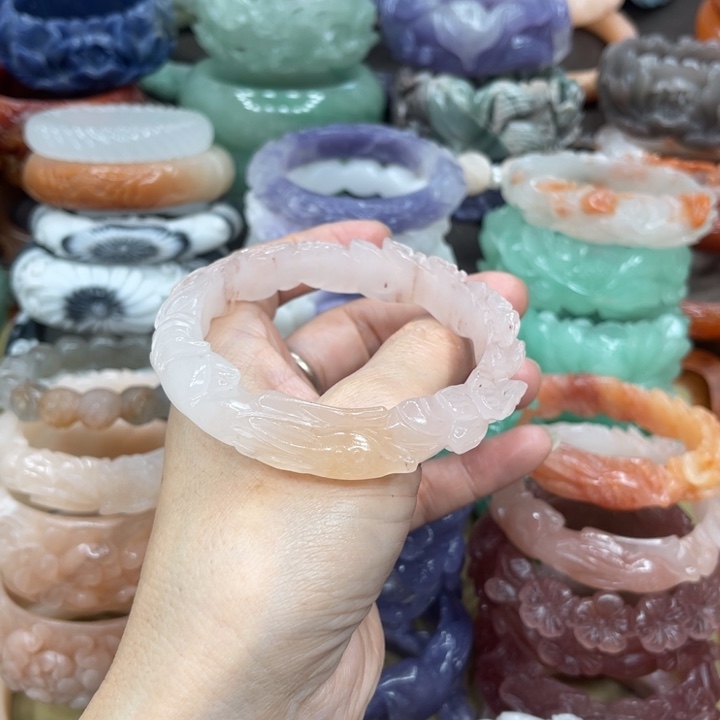 溪***树石英岩玉未镶嵌手镯