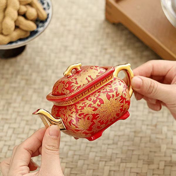 红色四方壶礼盒鎏银S7