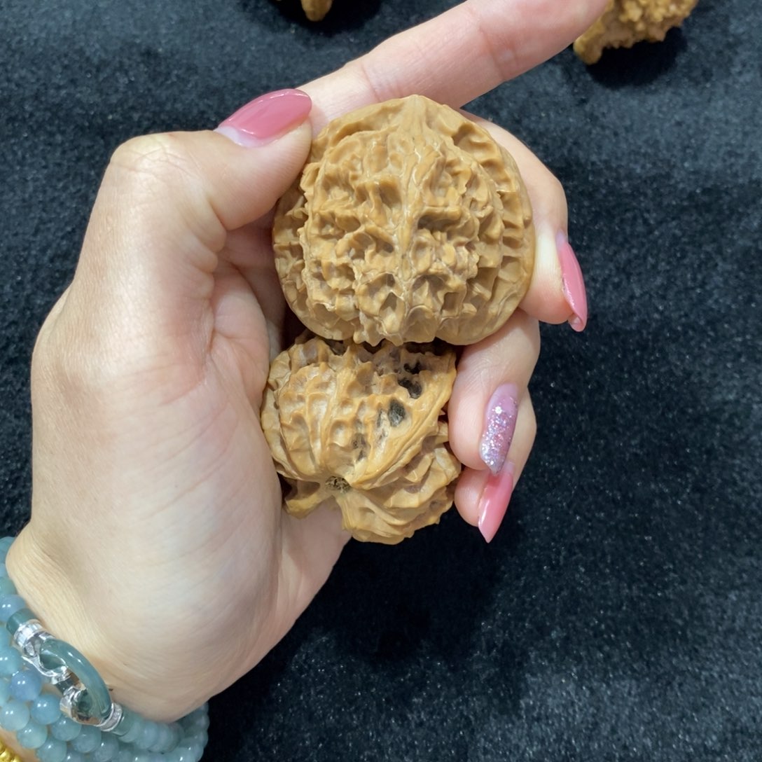 猴头核桃吊坠苹果180