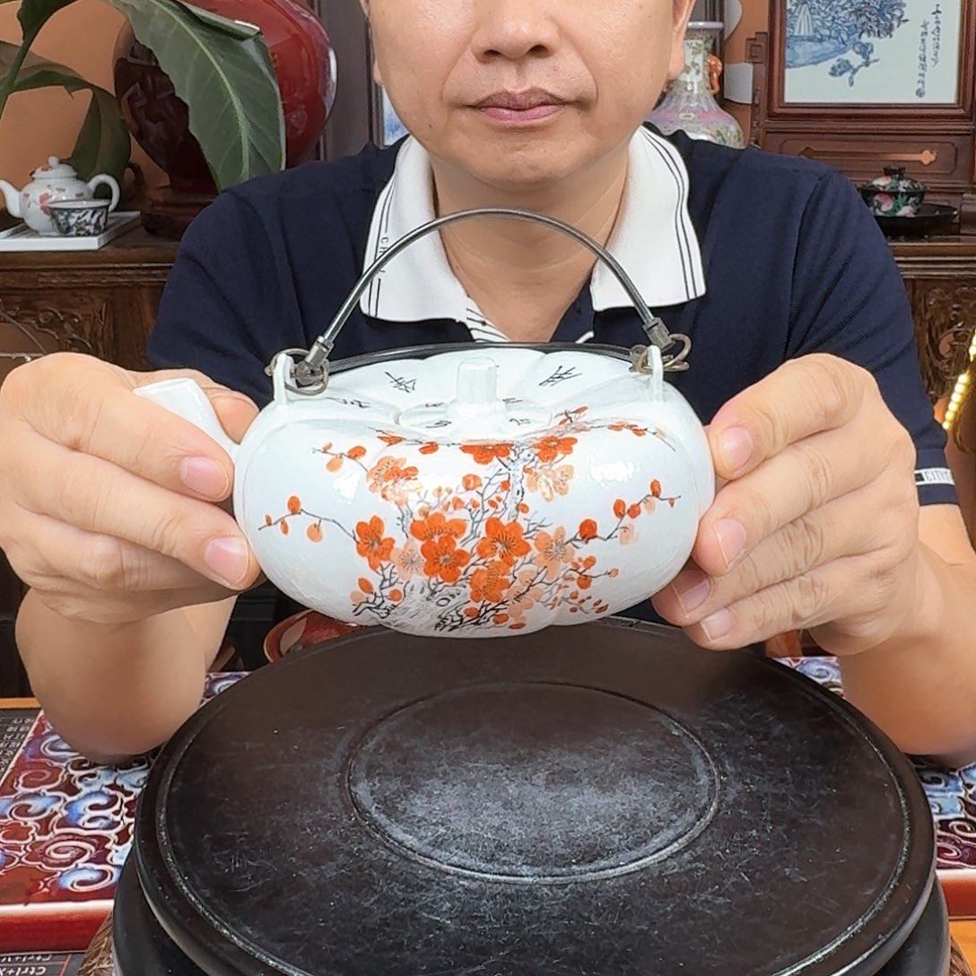 景德镇陶瓷手工提梁壶